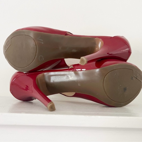 Guess Women’s Platform heel - Picture 5 of 5